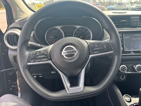 Used 2021 Nissan Versa S FWD image 14