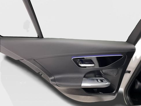 Used 2023 Mercedes-Benz C 300 Sedan image 25