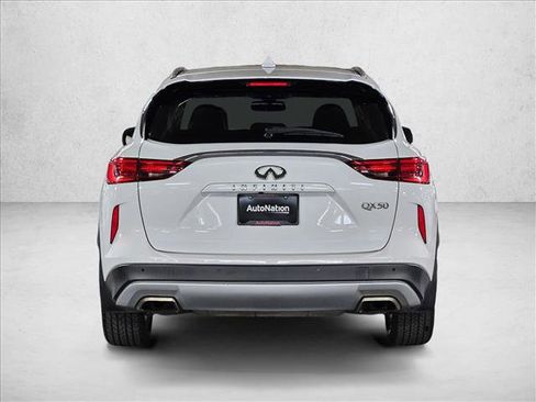 Used 2020 INFINITI QX50 Luxe w/ Navigation Package image 7