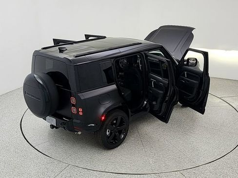 New 2026 Land Rover Defender 110 X-Dynamic SE AWD/4WD image 39