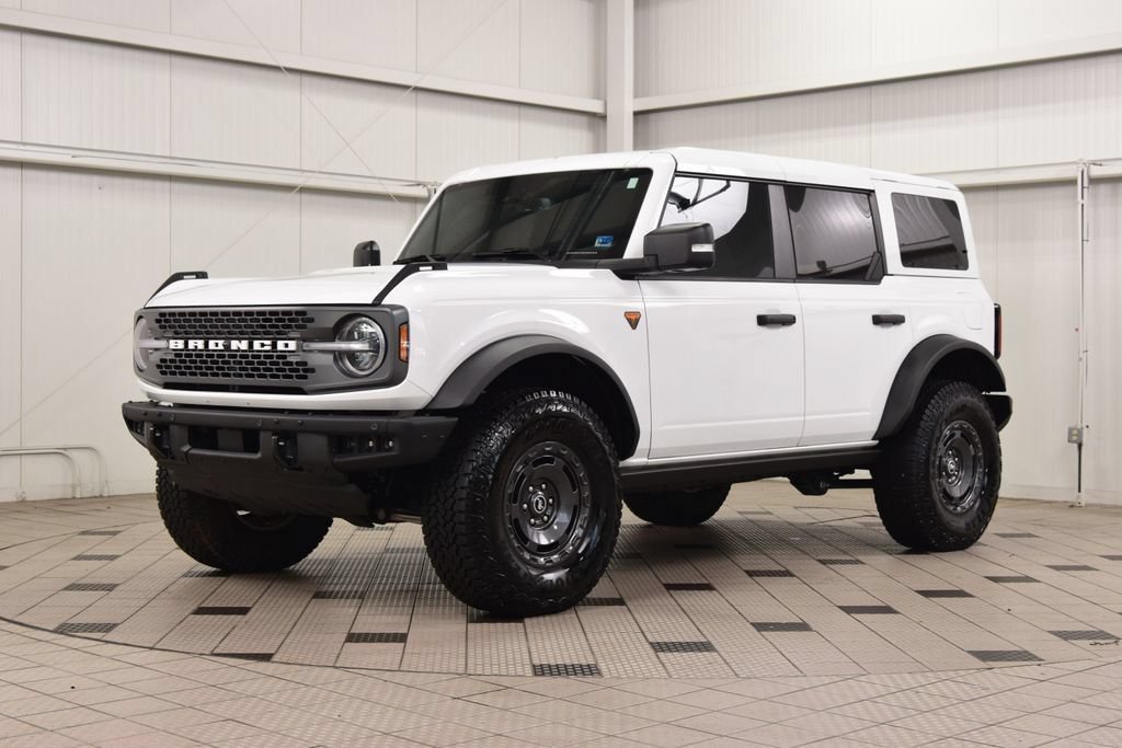 Used 2025 Ford Bronco Badlands AWD/4WD image 3