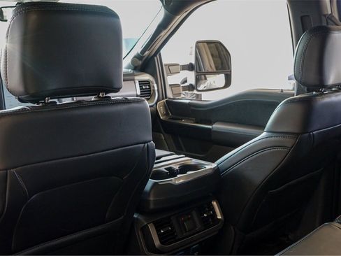 Used 2024 Ford F150 Platinum image 22