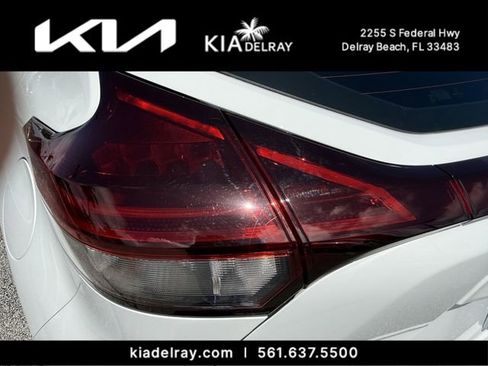 Used 2023 Nissan Kicks S image 8