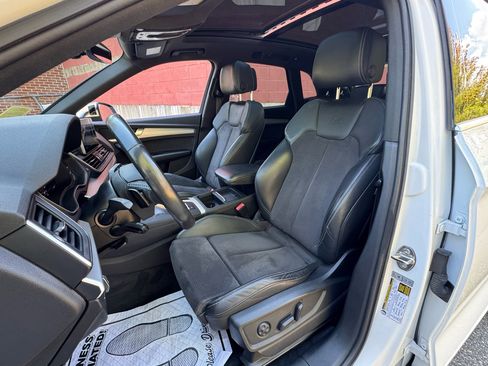 Used 2018 Audi SQ5 Premium Plus w/ Navigation Package image 8