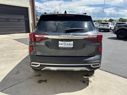 Used 2022 Kia Seltos EX AWD/4WD image 7
