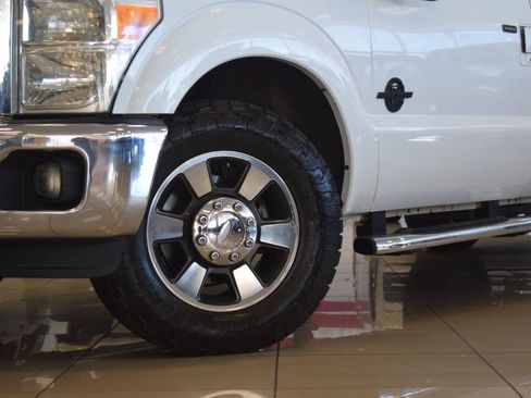 Used 2011 Ford F250 Lariat w/ Lariat Interior Pkg RWD image 14