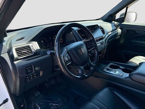 Used 2025 Honda Ridgeline TrailSport image 9