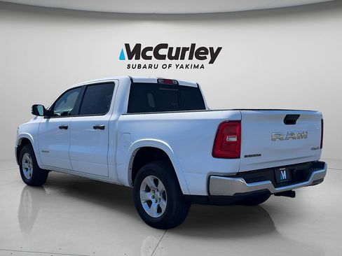 Used 2025 RAM 1500 Big Horn AWD/4WD image 4