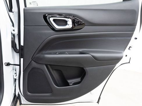 New 2026 Jeep Compass Latitude image 28