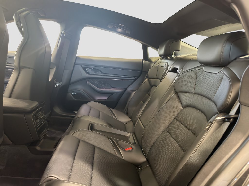 Used 2020 Porsche Taycan 4S AWD/4WD image 21