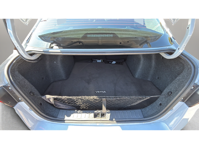Used 2025 Nissan Versa SR w/ Trunk Package FWD image 32