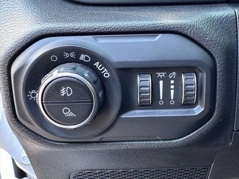 Used 2022 Jeep Gladiator Sport AWD/4WD image 19