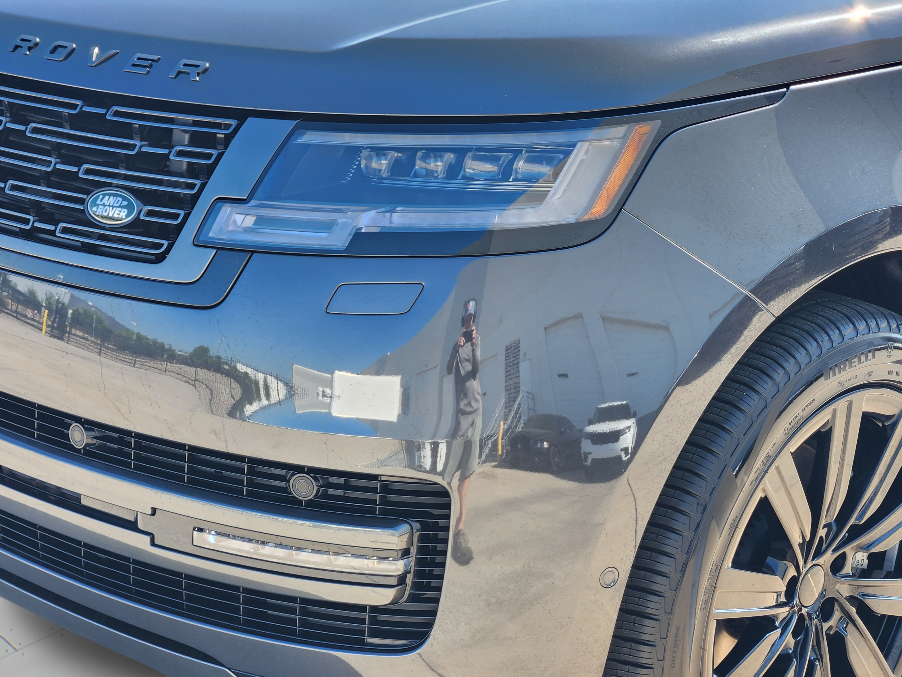 New 2026 Land Rover Range Rover Long Wheelbase SE AWD/4WD image 29