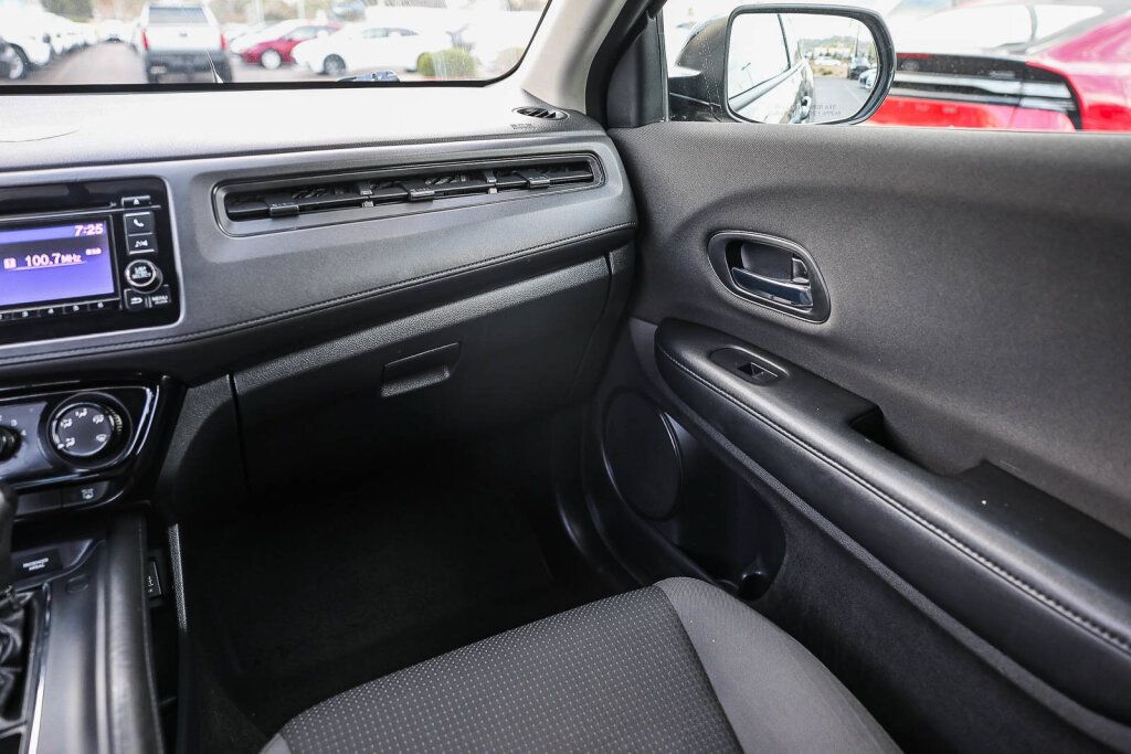 Used 2019 Honda HR-V LX image 5