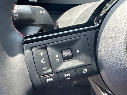 New 2025 Nissan Kicks SR w/ SR Premium Package image 26