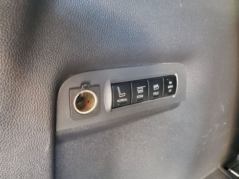 Used 2012 Ford Explorer Limited AWD/4WD image 30