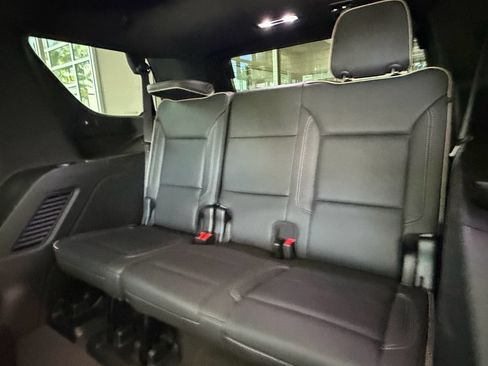 Used 2023 Chevrolet Tahoe Premier RWD image 11