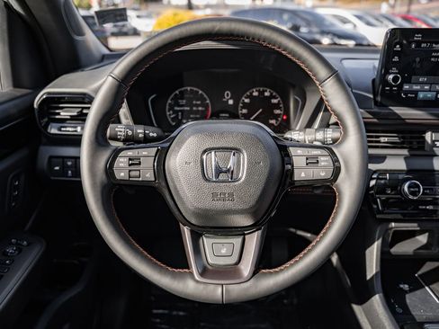 New 2025 Honda Pilot TrailSport image 31