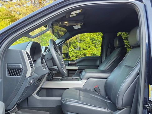 Used 2022 Ford F250 Lariat w/ Black Appearance Package AWD/4WD image 15