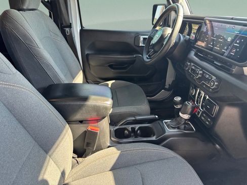 Used 2024 Jeep Wrangler Unlimited Sport AWD/4WD image 27
