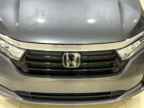 Used 2023 Honda Odyssey EX-L image 4