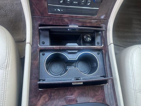 Used 2010 Cadillac Escalade ESV Luxury image 33