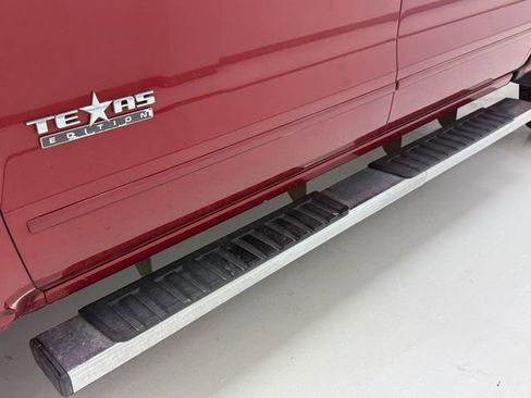 Used 2018 Chevrolet Silverado 1500 LT w/ Texas Edition image 7