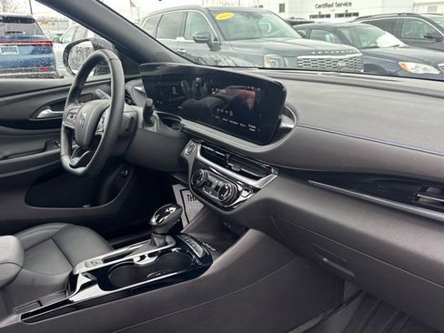Certified 2024 Buick Envista Sport Touring w/ Convenience I Package image 13