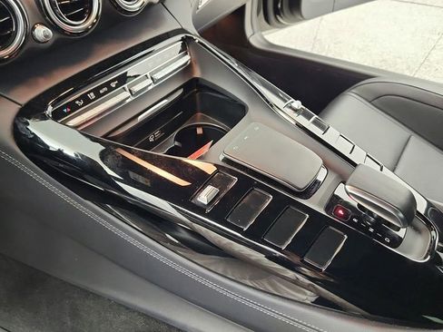Used 2021 Mercedes-Benz AMG GT Coupe image 32