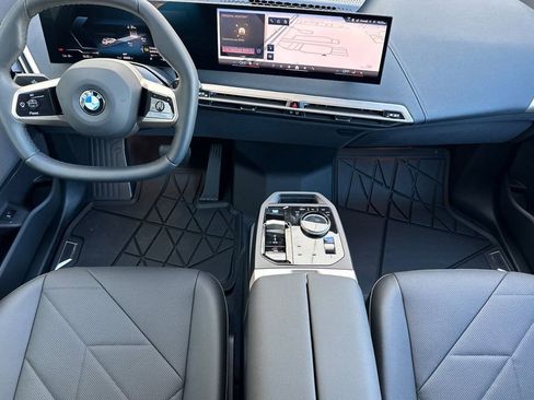 New 2026 BMW iX xDrive60 w/ Premium Package AWD/4WD image 14