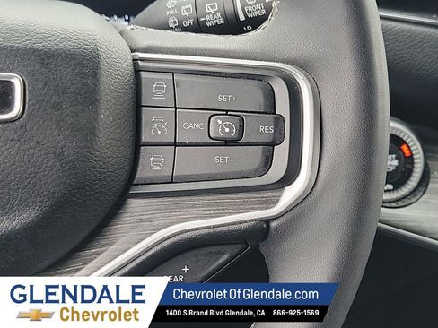 Used 2024 Jeep Wagoneer L Series II image 34