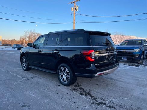 Used 2024 Ford Expedition Limited image 3
