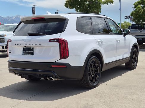 Certified 2022 Kia Telluride SX w/ SX Prestige Package AWD/4WD image 5
