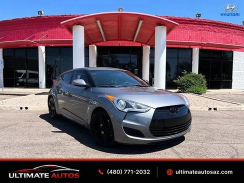 Used 2015 Hyundai Veloster FWD image 1