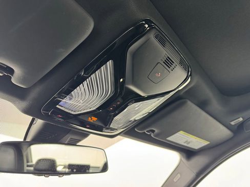 Used 2024 BMW 330i Sedan image 24