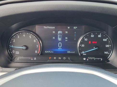 Used 2022 Ford Explorer XLT w/ Equipment Group 202A RWD image 11
