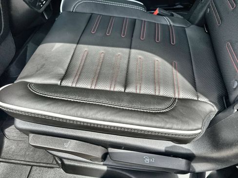 New 2026 GMC Yukon AT4 Ultimate w/ LPO, Floor Liner Package AWD/4WD image 17