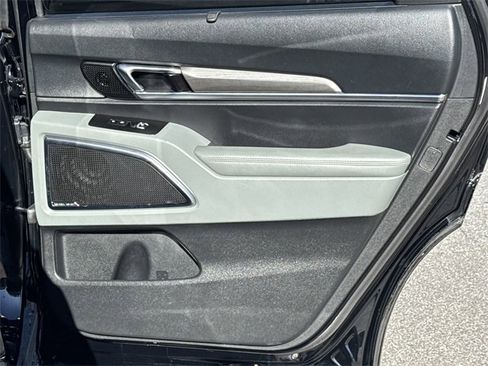 Used 2023 Kia Telluride SX Prestige X-Pro image 17