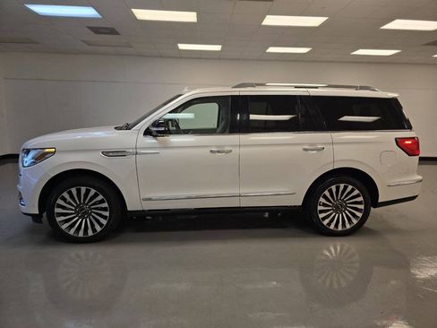 Used 2019 Lincoln Navigator Reserve AWD/4WD image 6