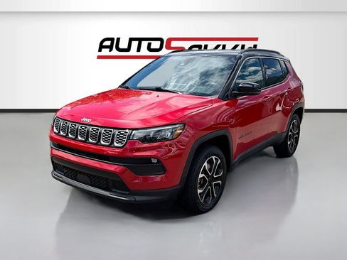 Used 2024 Jeep Compass Limited AWD/4WD image 3