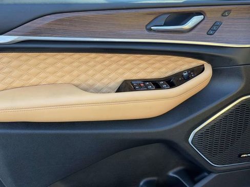 Used 2024 Jeep Grand Cherokee L Summit image 12