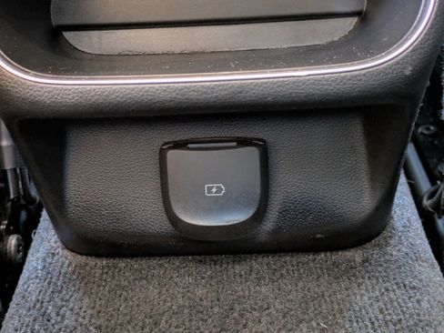 Used 2025 Genesis GV70 2.5T image 16