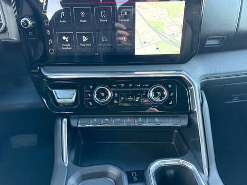 New 2026 GMC Sierra 2500 Denali w/ Denali Reserve Package image 17