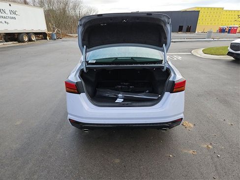 Used 2025 Nissan Altima 2.5 SR w/ SR Premium Package image 22