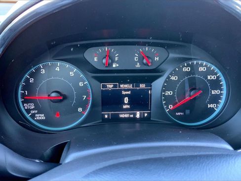 Used 2017 Chevrolet Malibu LT image 13