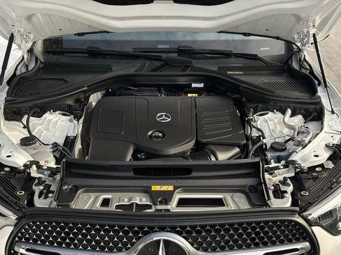 Used 2025 Mercedes-Benz GLC 300 4MATIC image 62