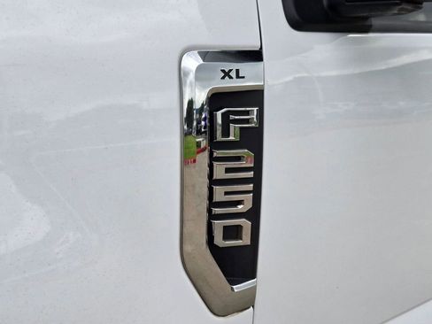 Used 2022 Ford F250 XL w/ Power Equipment Group AWD/4WD image 14