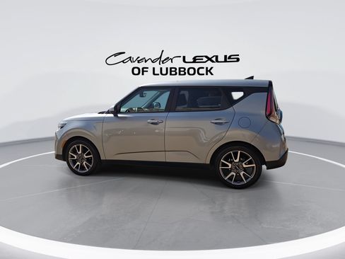 Used 2024 Kia Soul EX w/ Option Group 015 FWD image 6
