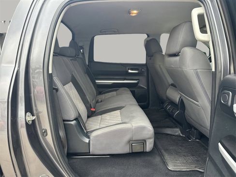 Used 2017 Toyota Tundra SR5 image 12