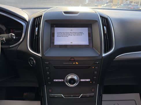 Used 2019 Ford Edge Titanium w/ Cold Weather Package image 17